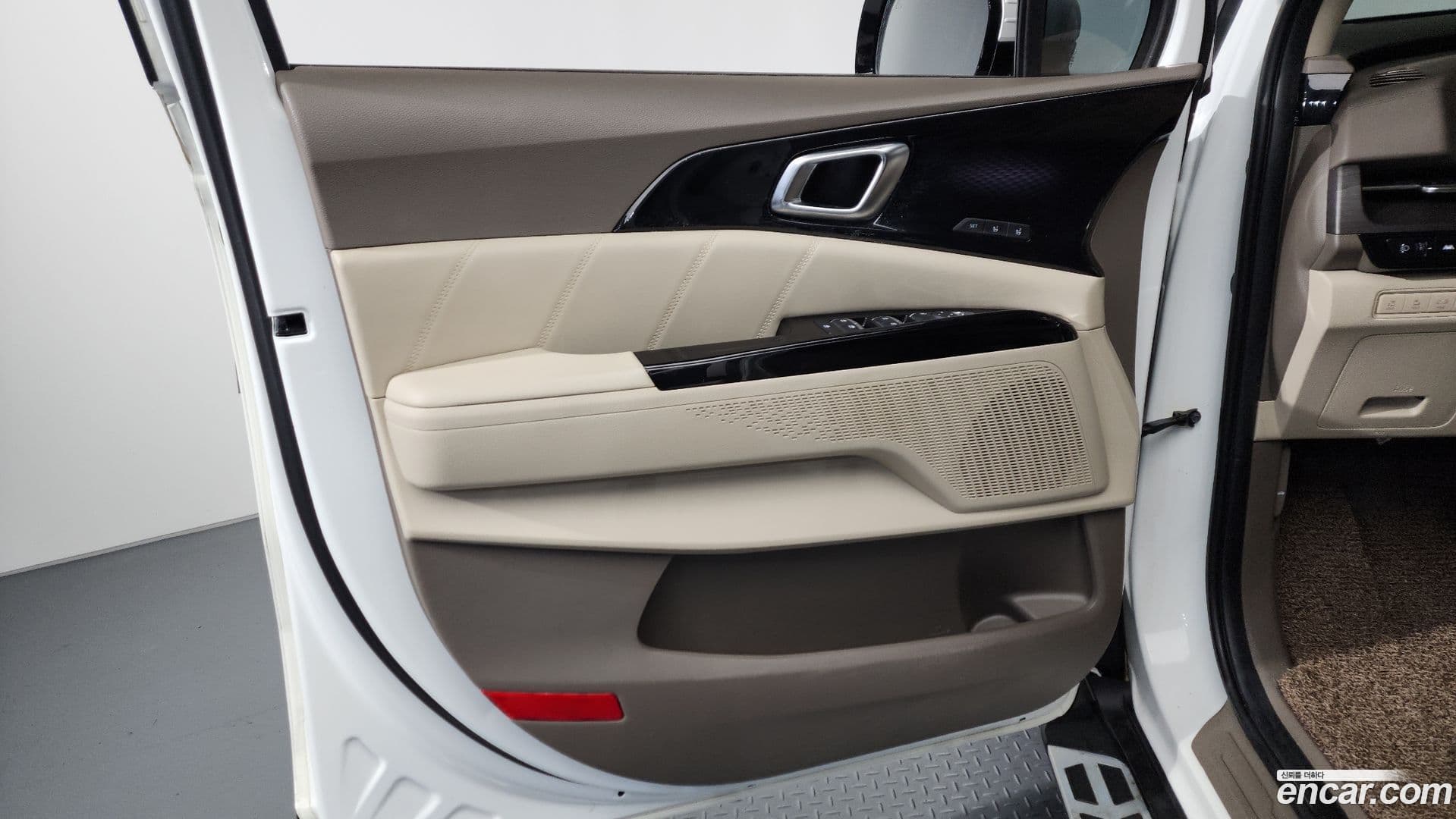 Main__Slider__Photo:Canival Kia 2022.6-23