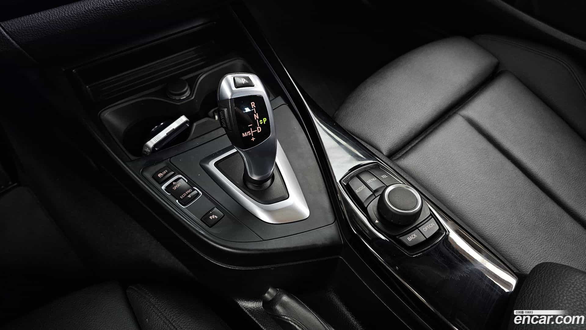 1-Series BMW 2015.10-INNER-009