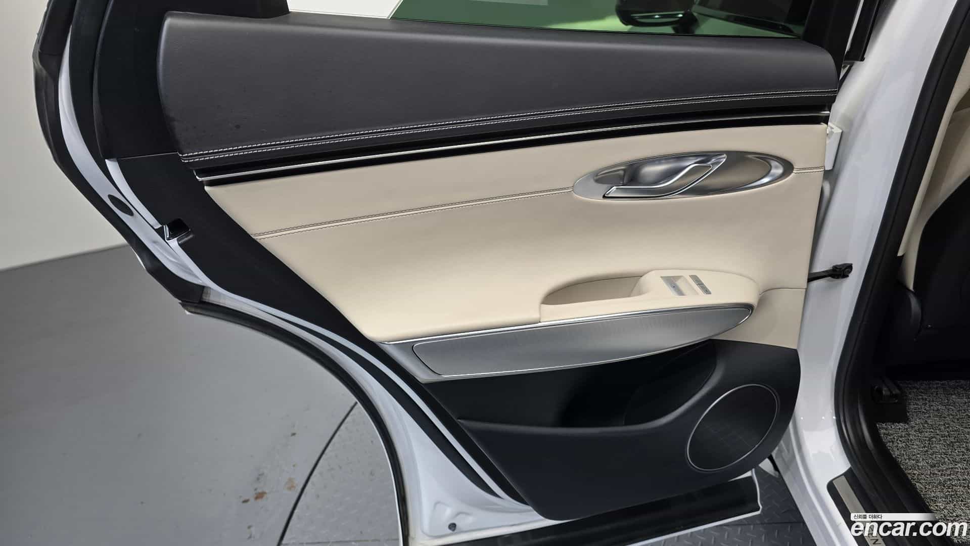 GV70 Genesis 2021.10-INNER-035