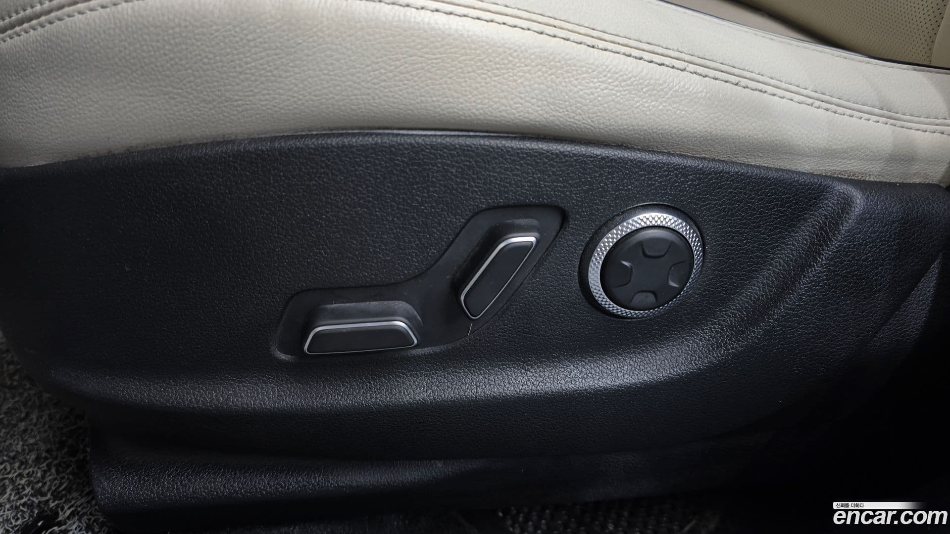 Main__Slider__Photo:GV70 Genesis 2021.10-30