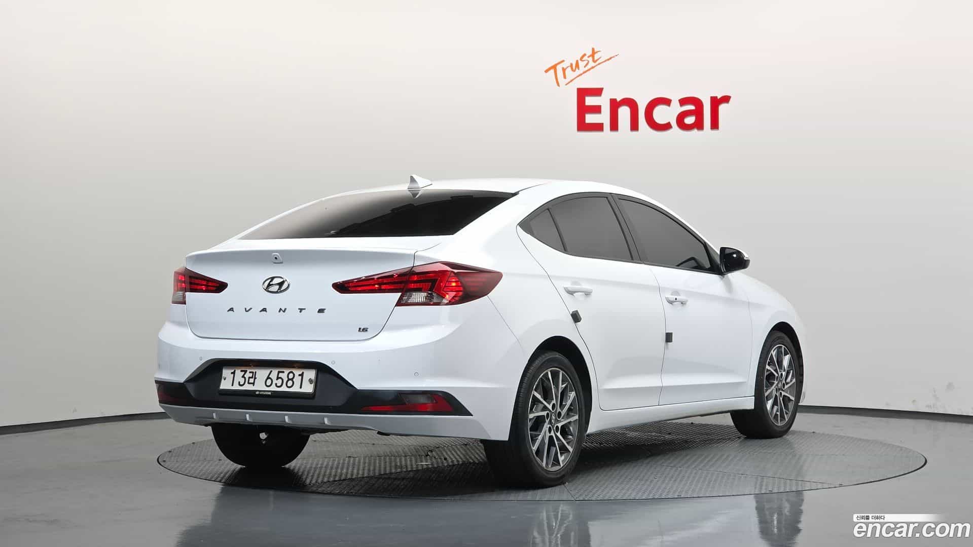 AVANTE Hyundai 2019.1-OUTER-002
