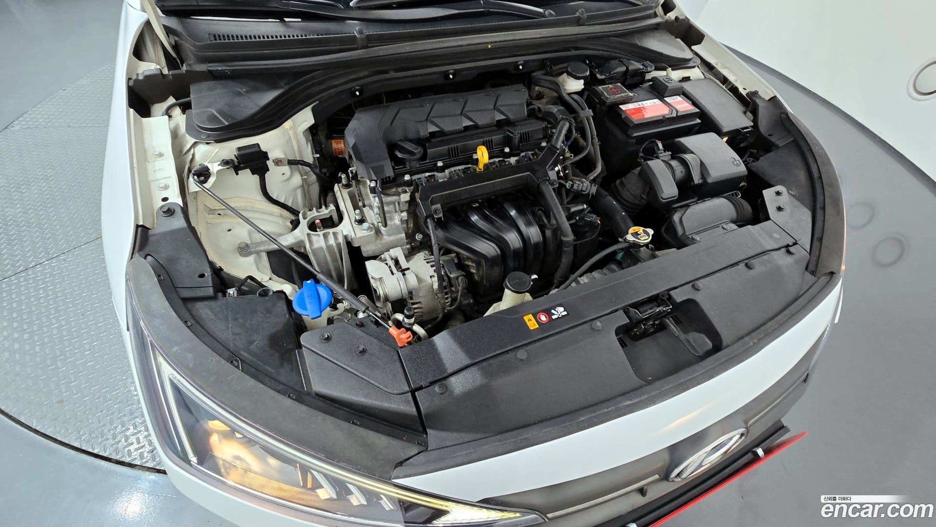 Main__Slider__Photo:AVANTE Hyundai 2019.1-5