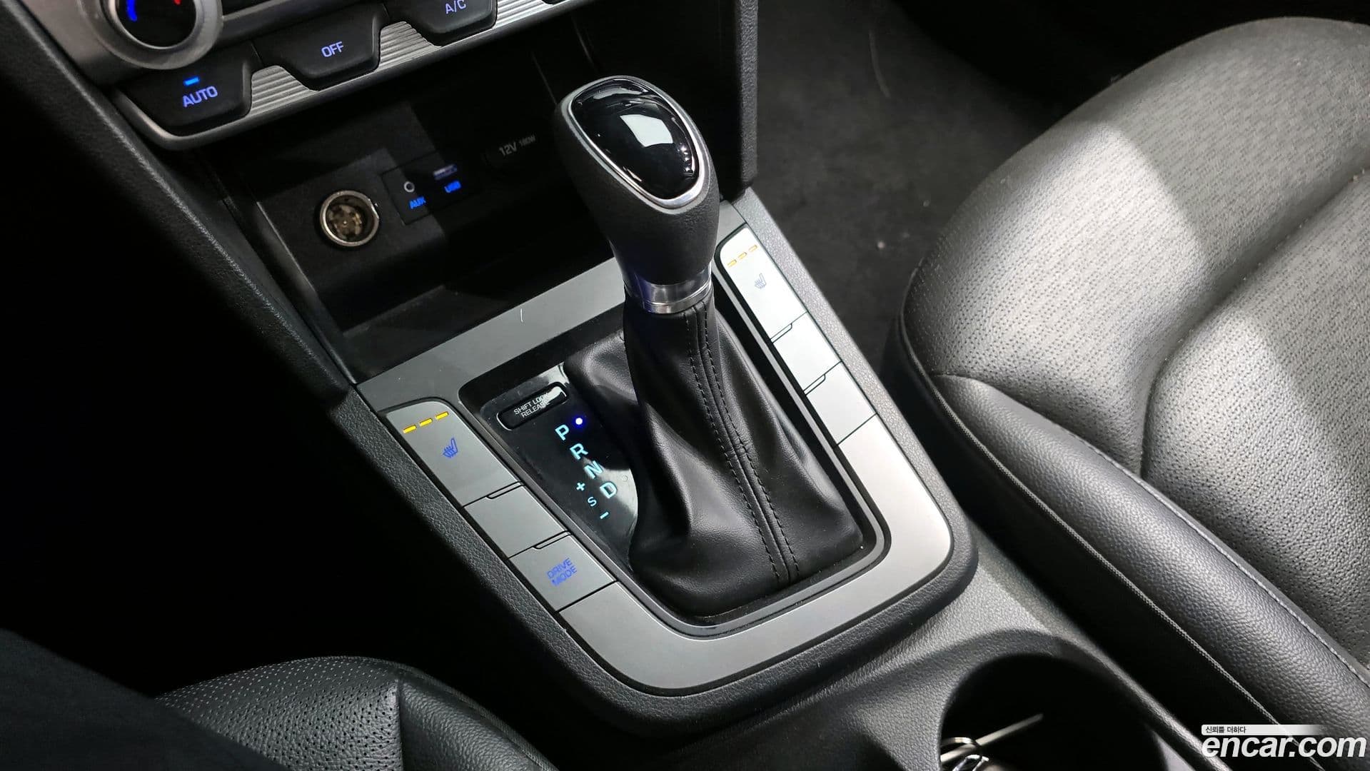 Main__Slider__Photo:AVANTE Hyundai 2019.1-8