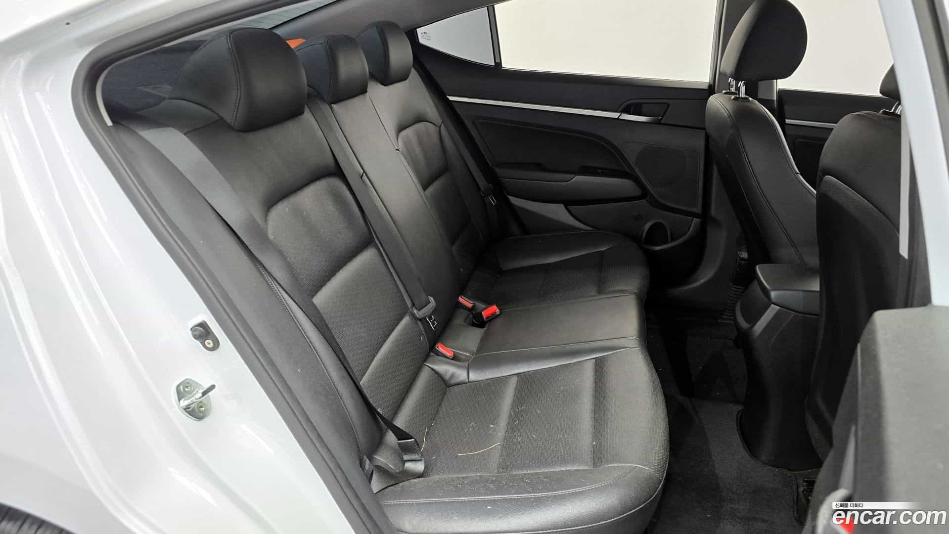 AVANTE Hyundai 2019.1-OPTION-015
