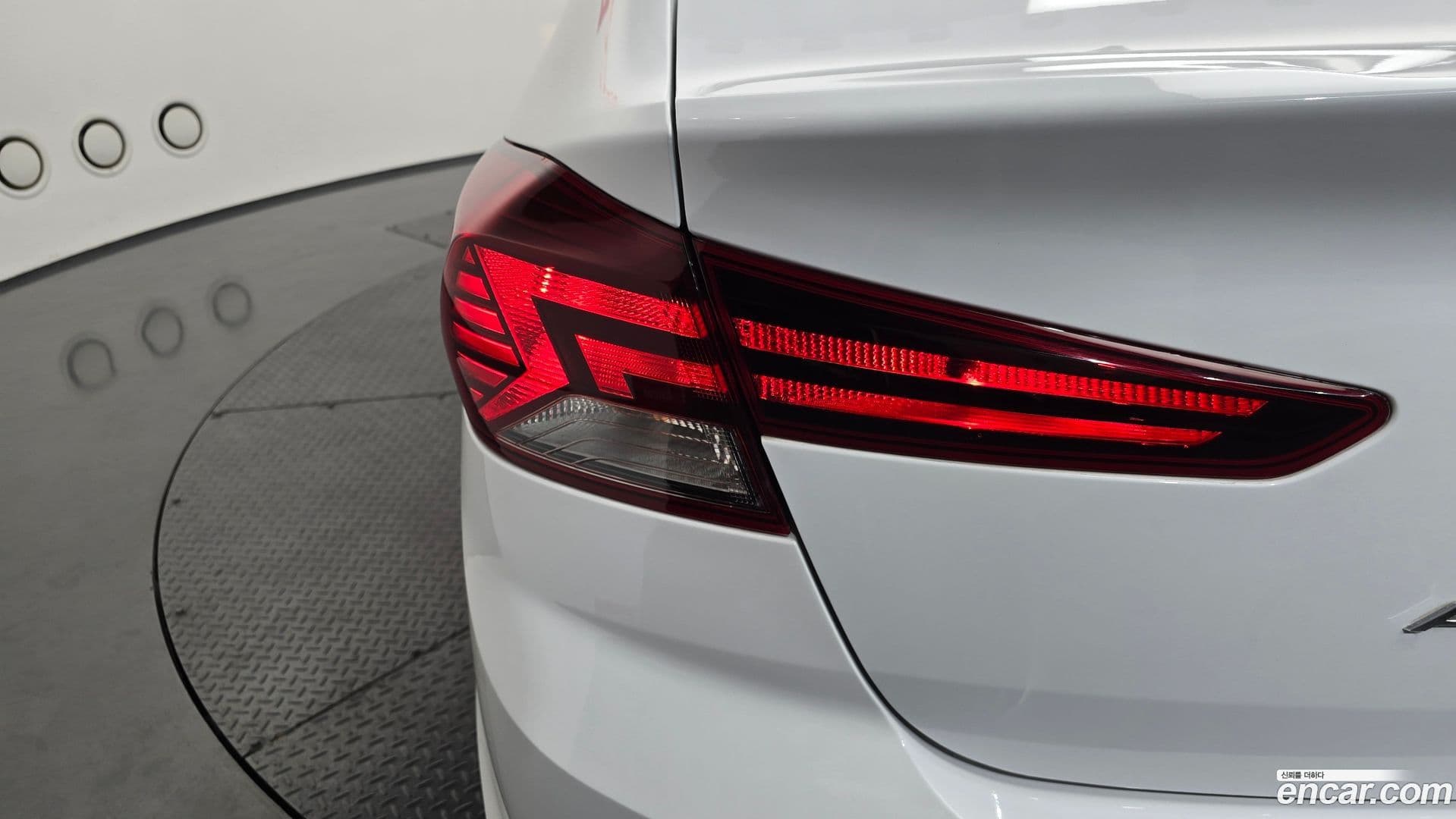Main__Slider__Photo:AVANTE Hyundai 2019.1-22