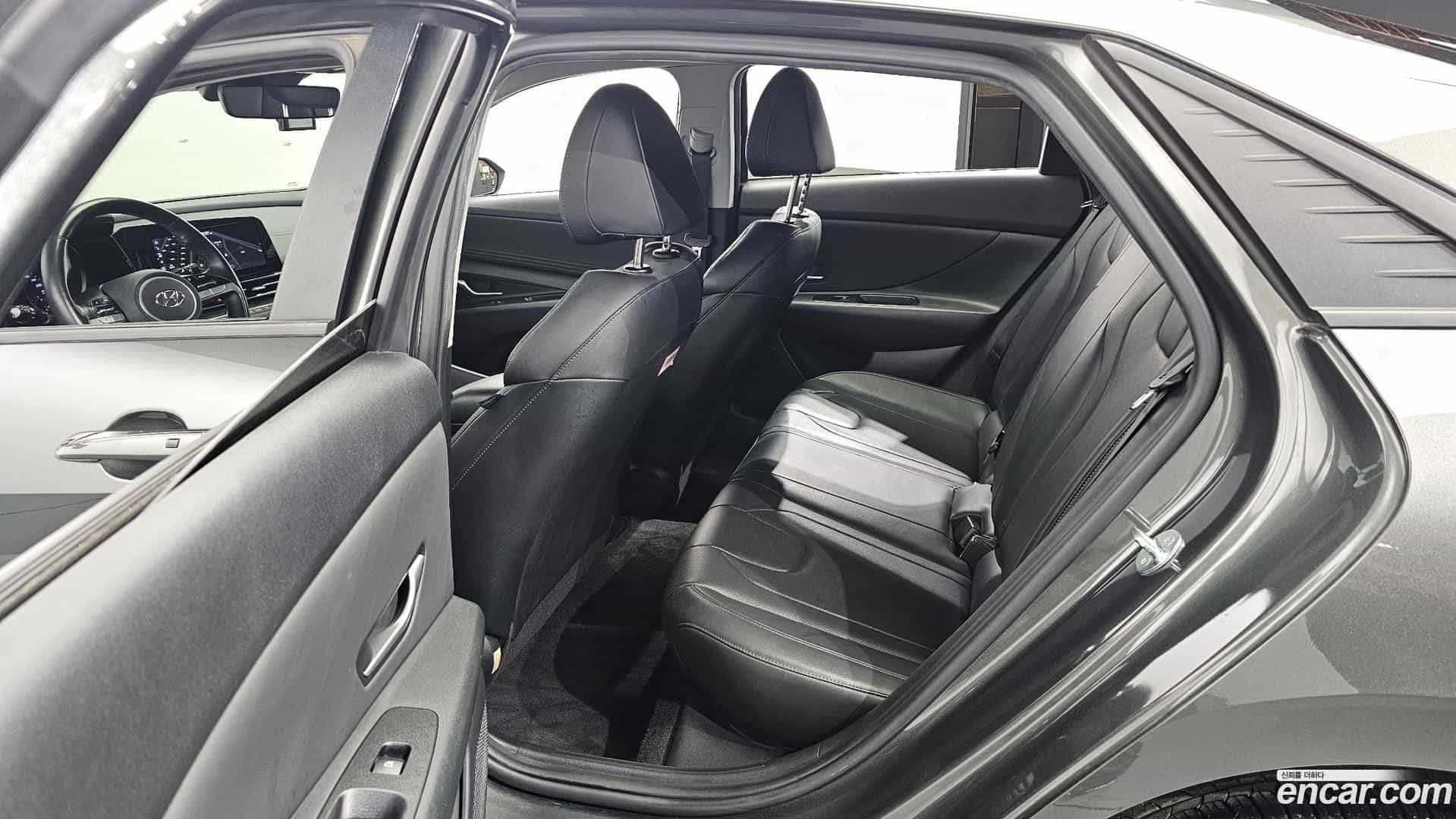 AVANTE Hyundai 2021.3-OPTION-015