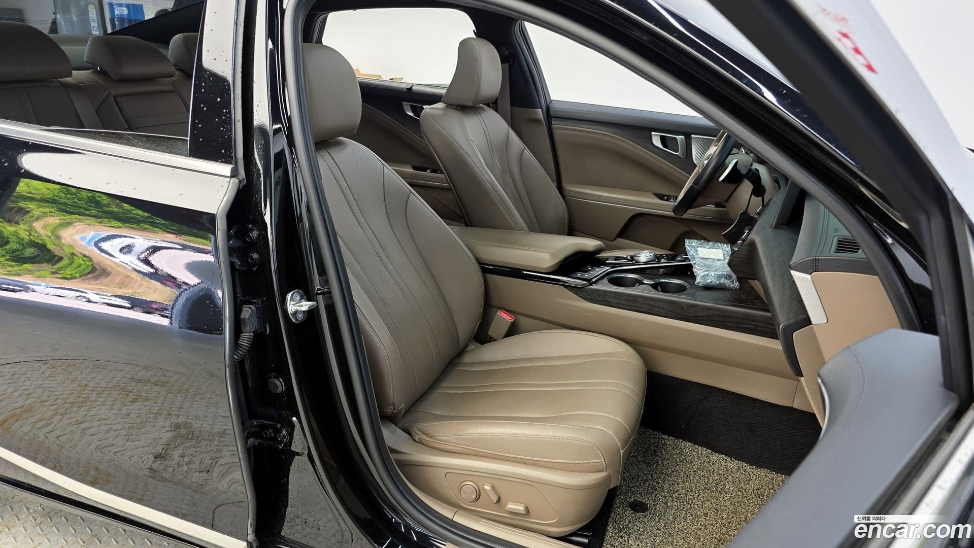 Main__Slider__Photo:K8 Kia 2021.6-25
