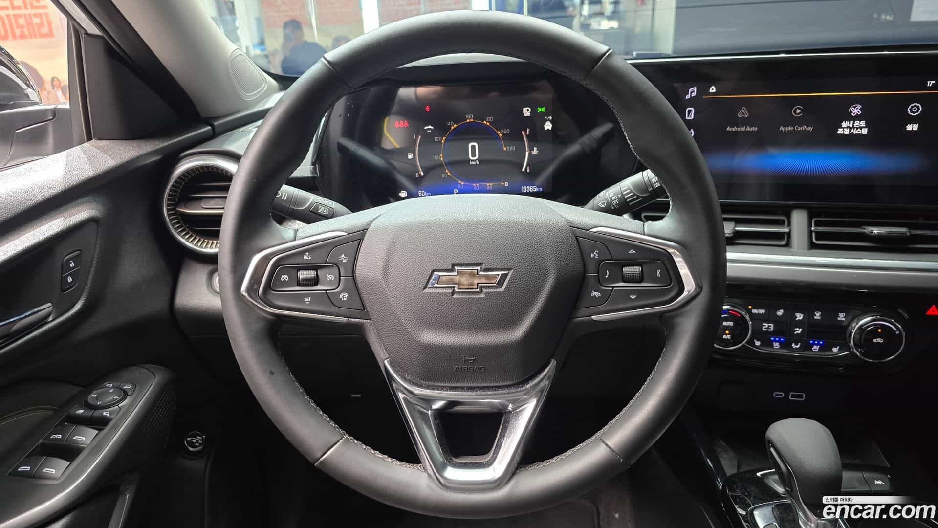 Trax Chevrolet 2023.11-OPTION-017
