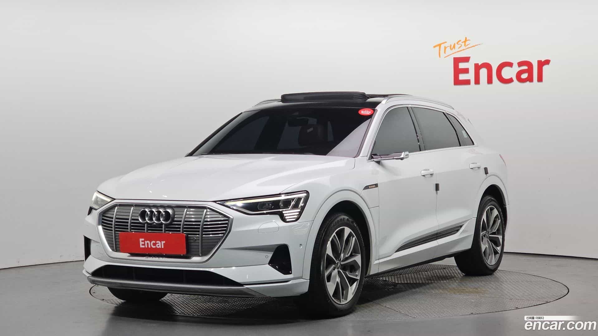e-tron Audi 2021.9-OUTER-001