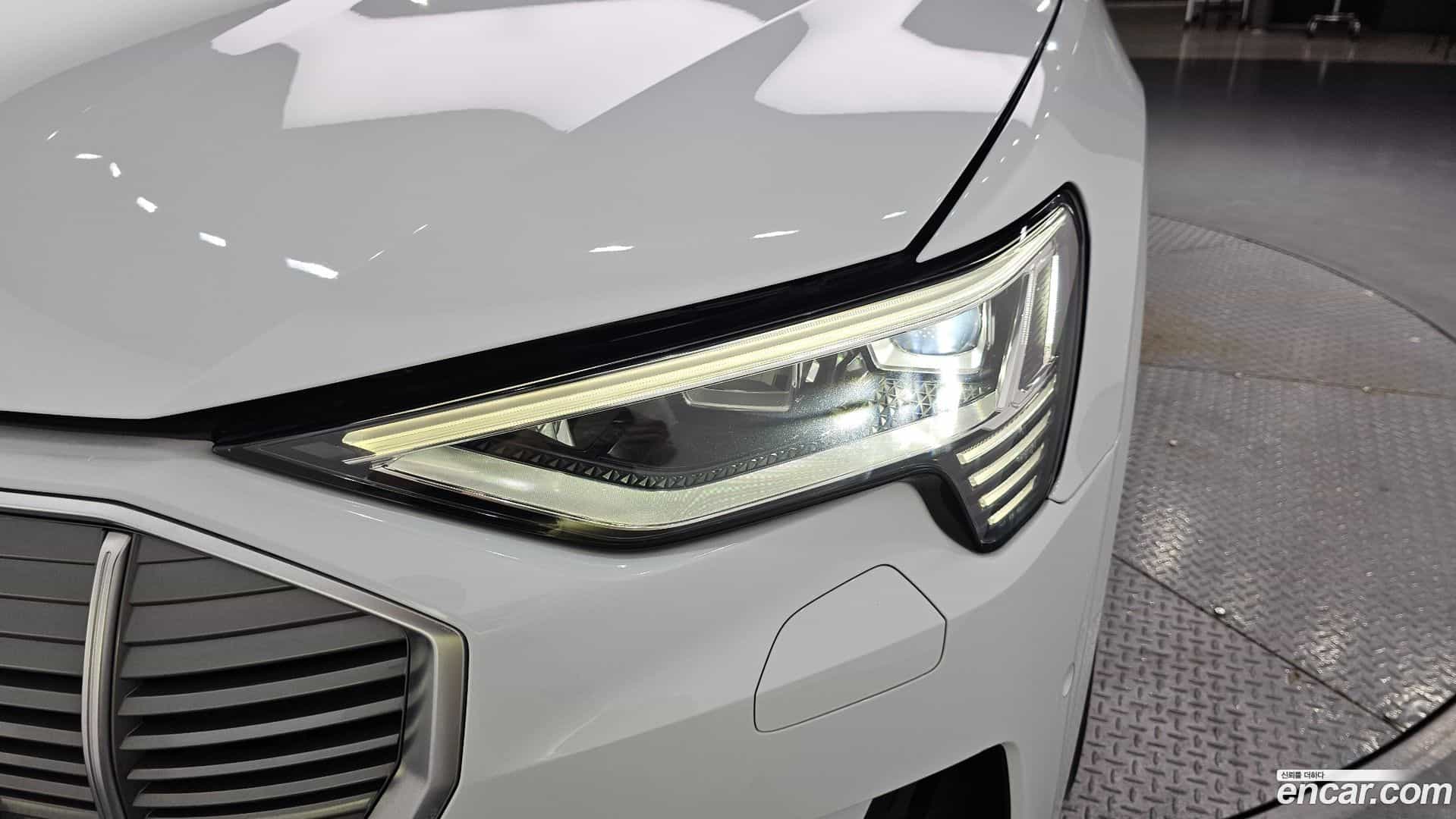 e-tron Audi 2021.9-OUTER-032