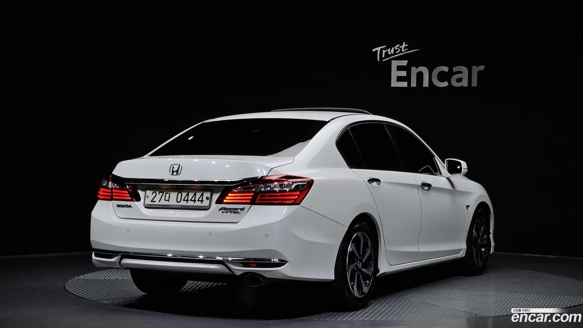 Accord Honda 2016.8-OUTER-002