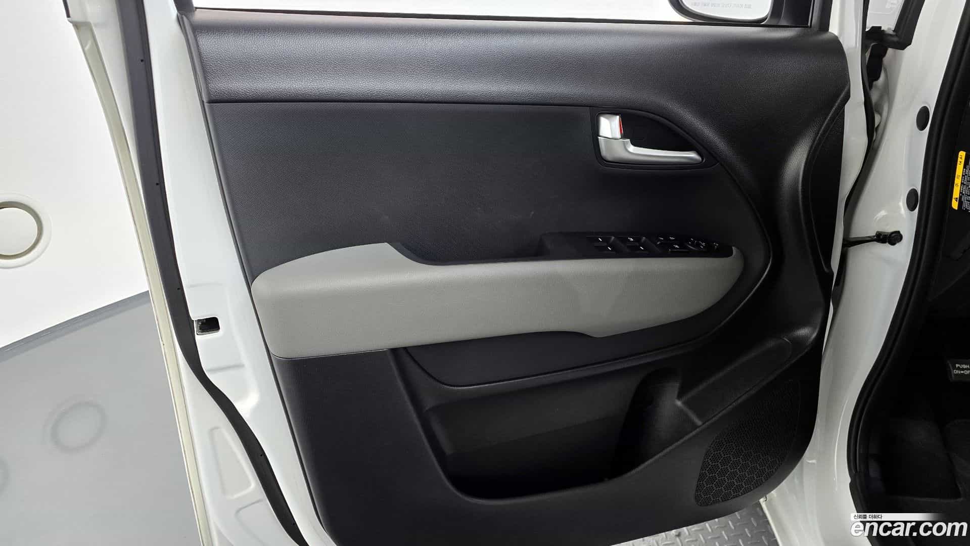 RAY Kia 2023.10-INNER-034