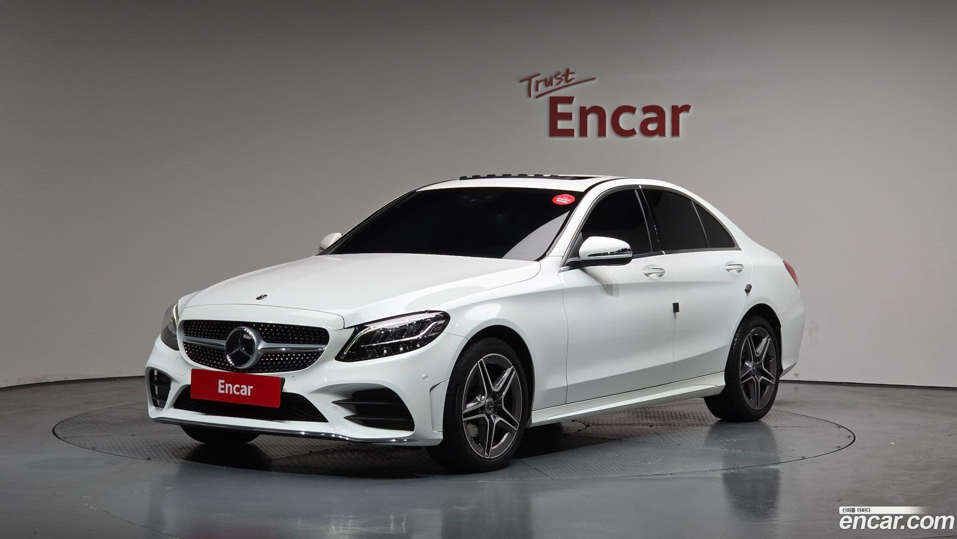 Main__Slider__Photo:C-Class Mercedes-Benz 2021.5-0