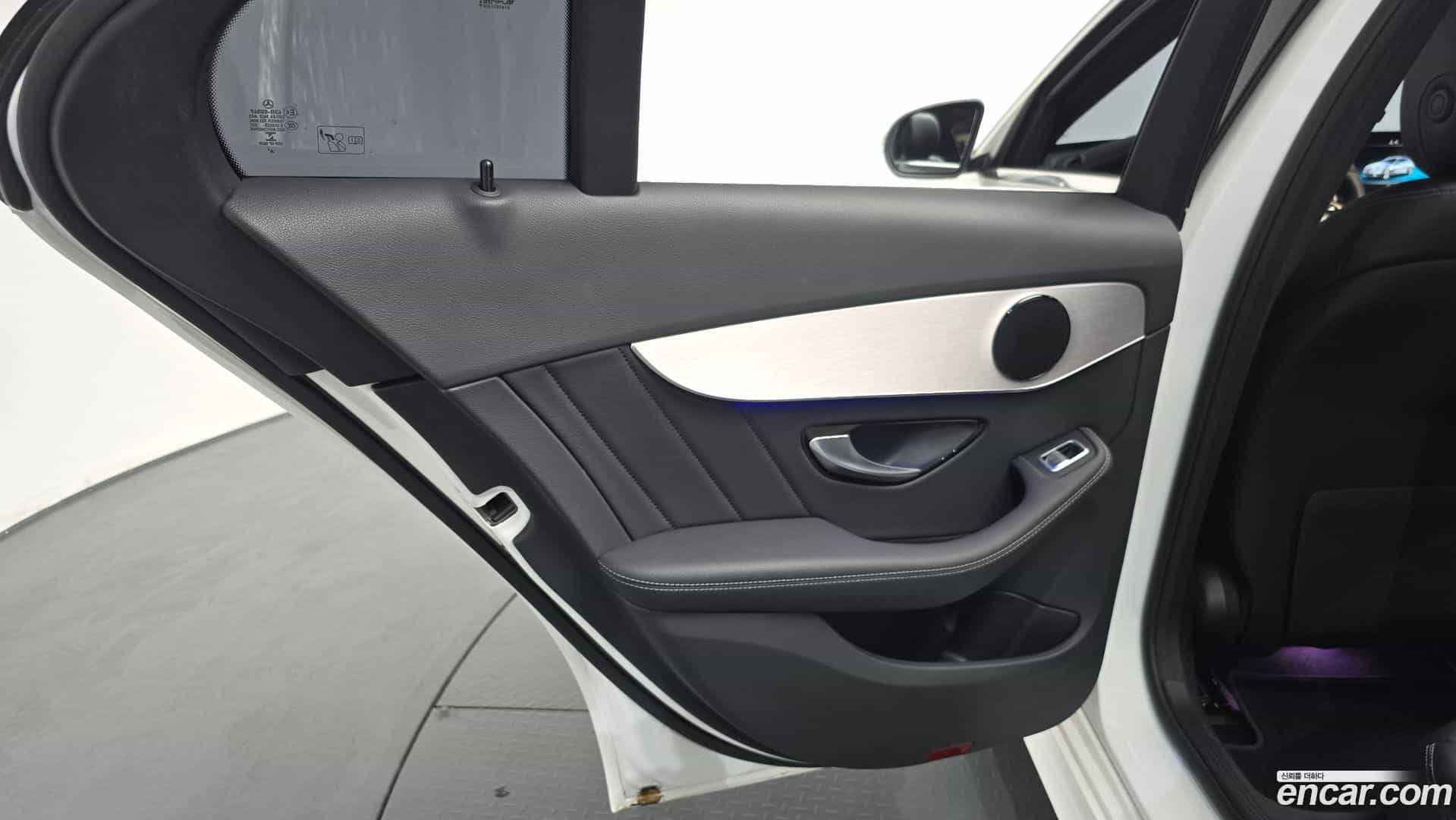 C-Class Mercedes-Benz 2021.5-INNER-035