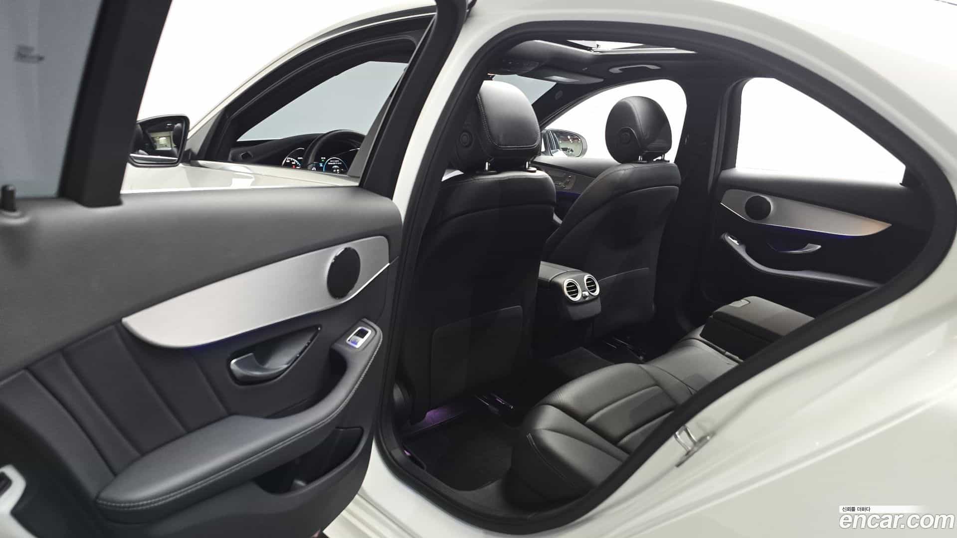 C-Class Mercedes-Benz 2021.5-INNER-036