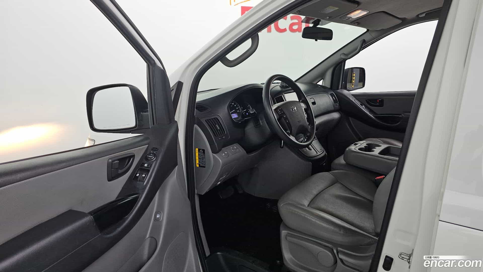 Starex Hyundai 2019.3-INNER-010