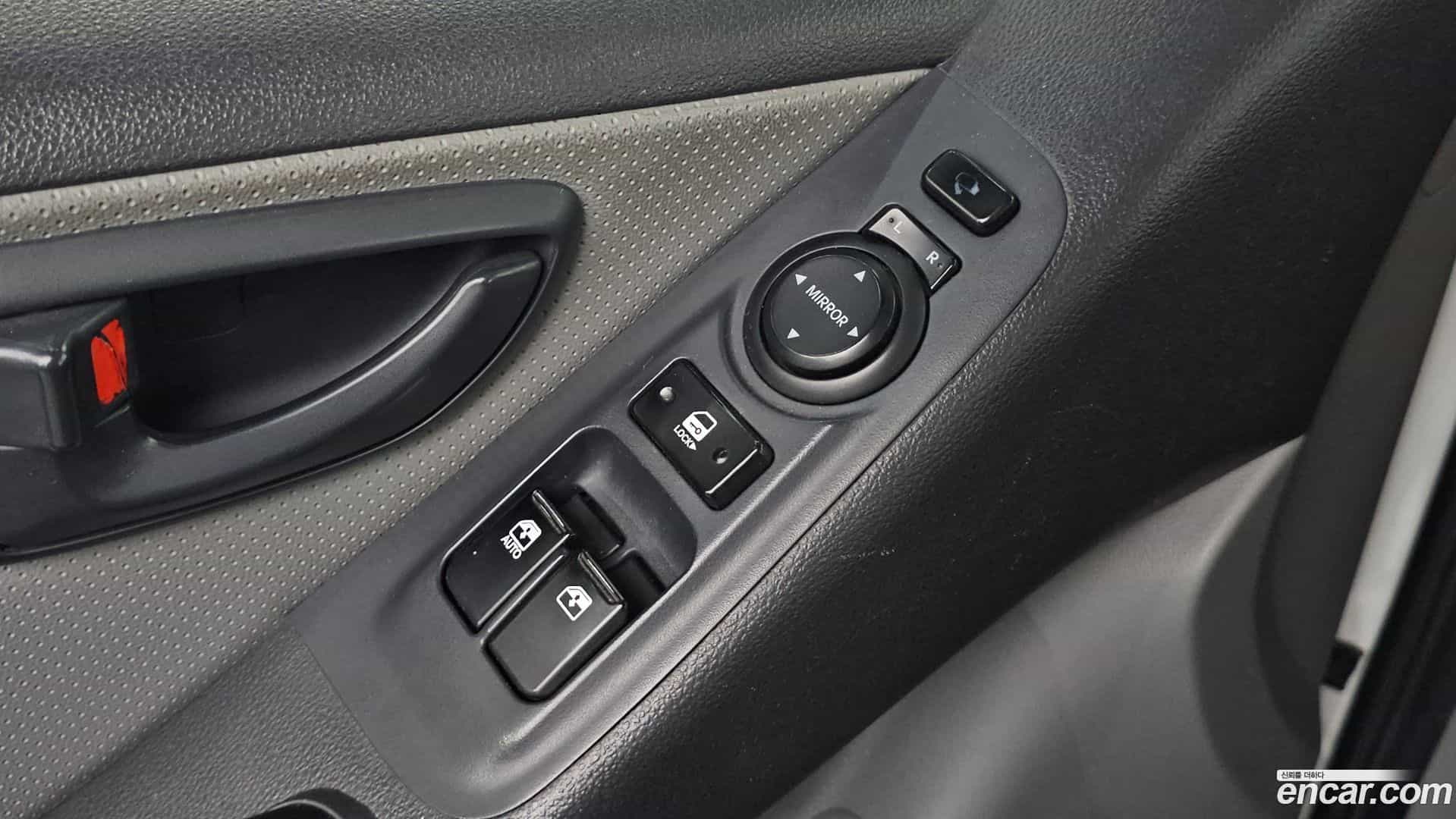 Starex Hyundai 2019.3-OPTION-041