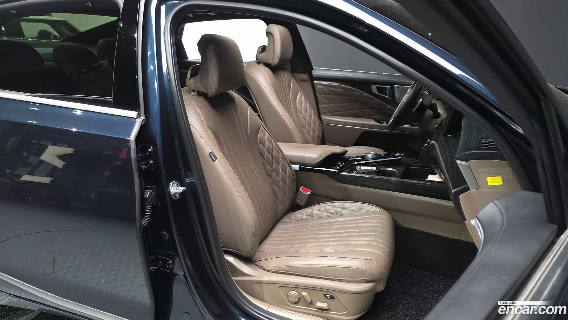K8 Kia 2023.1-INNER-036