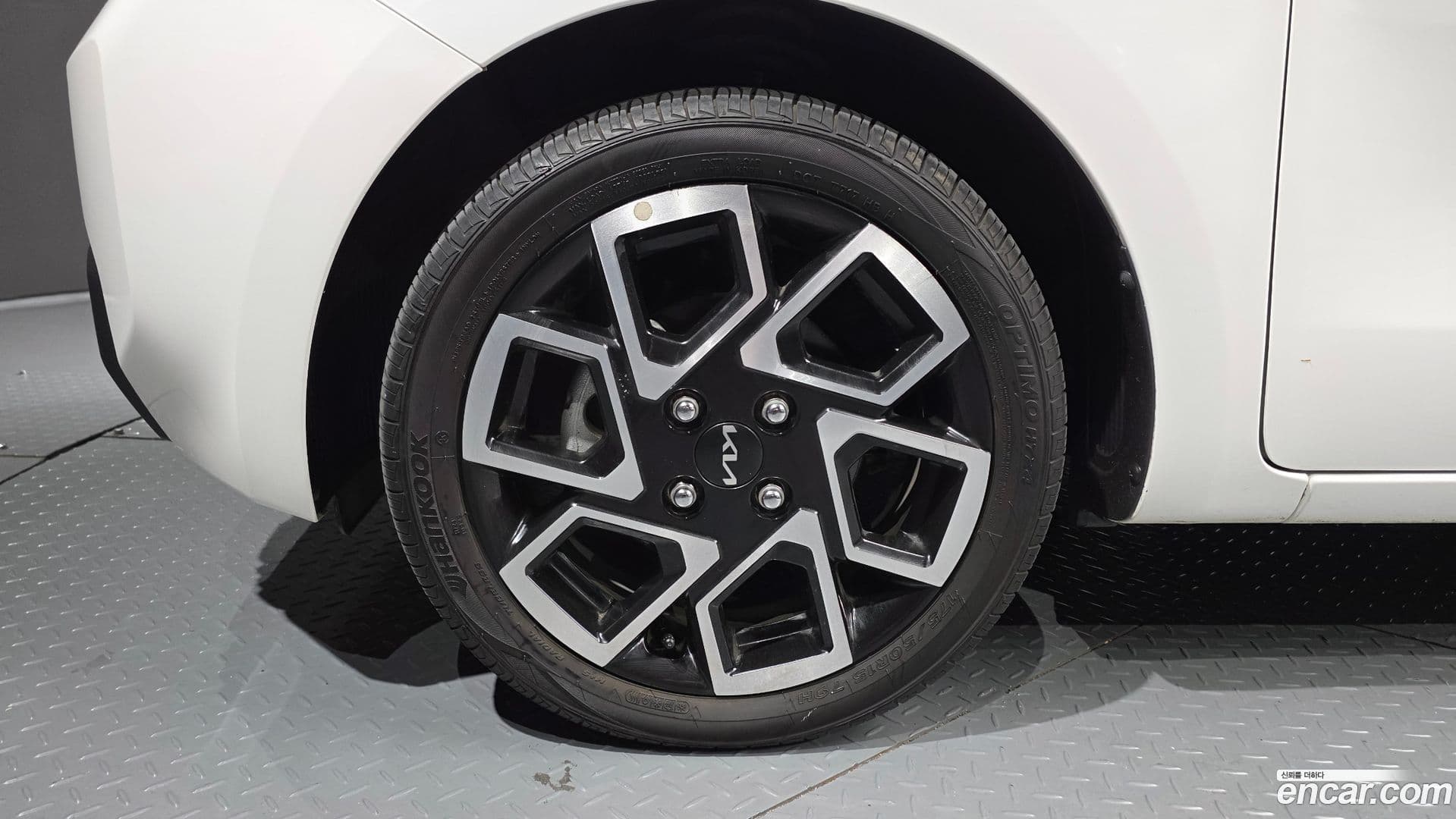 Main__Slider__Photo:RAY Kia 2024.3-4