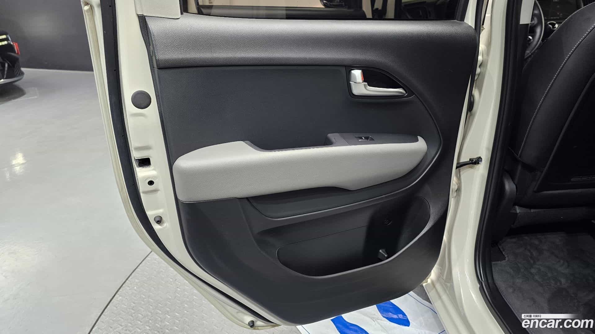 RAY Kia 2023.2-INNER-035