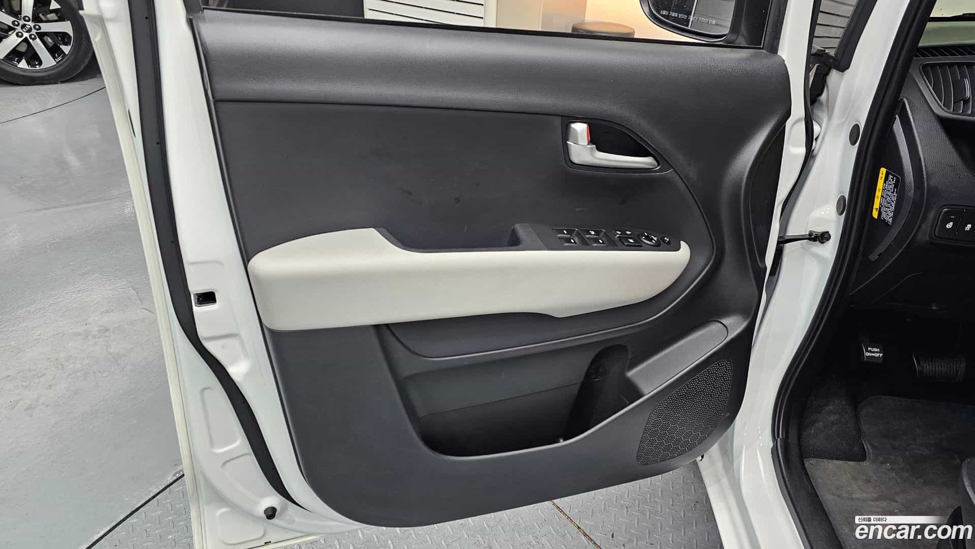 RAY Kia 2023.11-INNER-034
