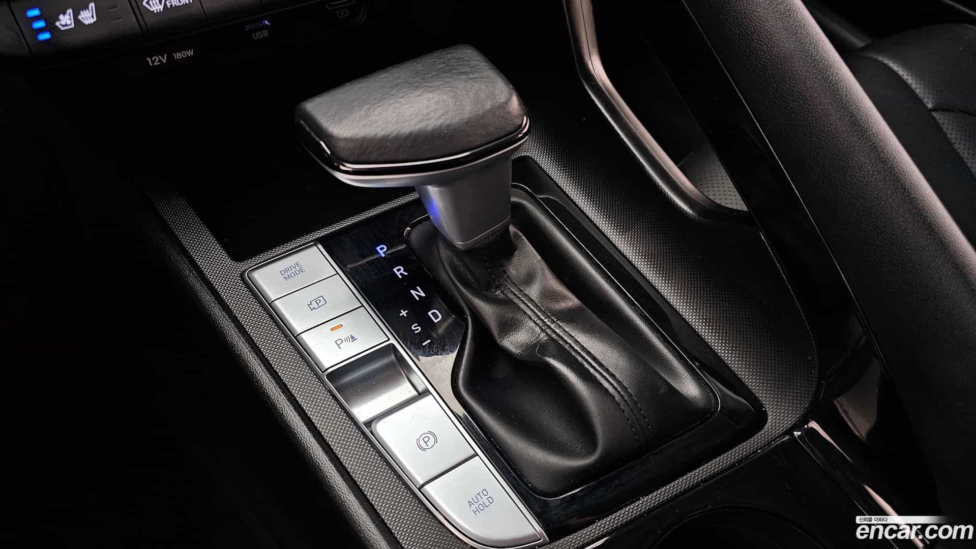 AVANTE Hyundai 2023.1-INNER-009