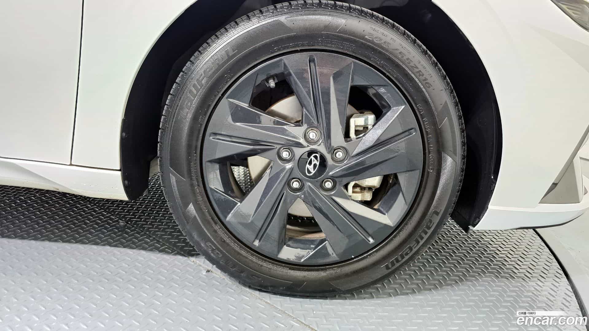AVANTE Hyundai 2023.1-OUTER-031
