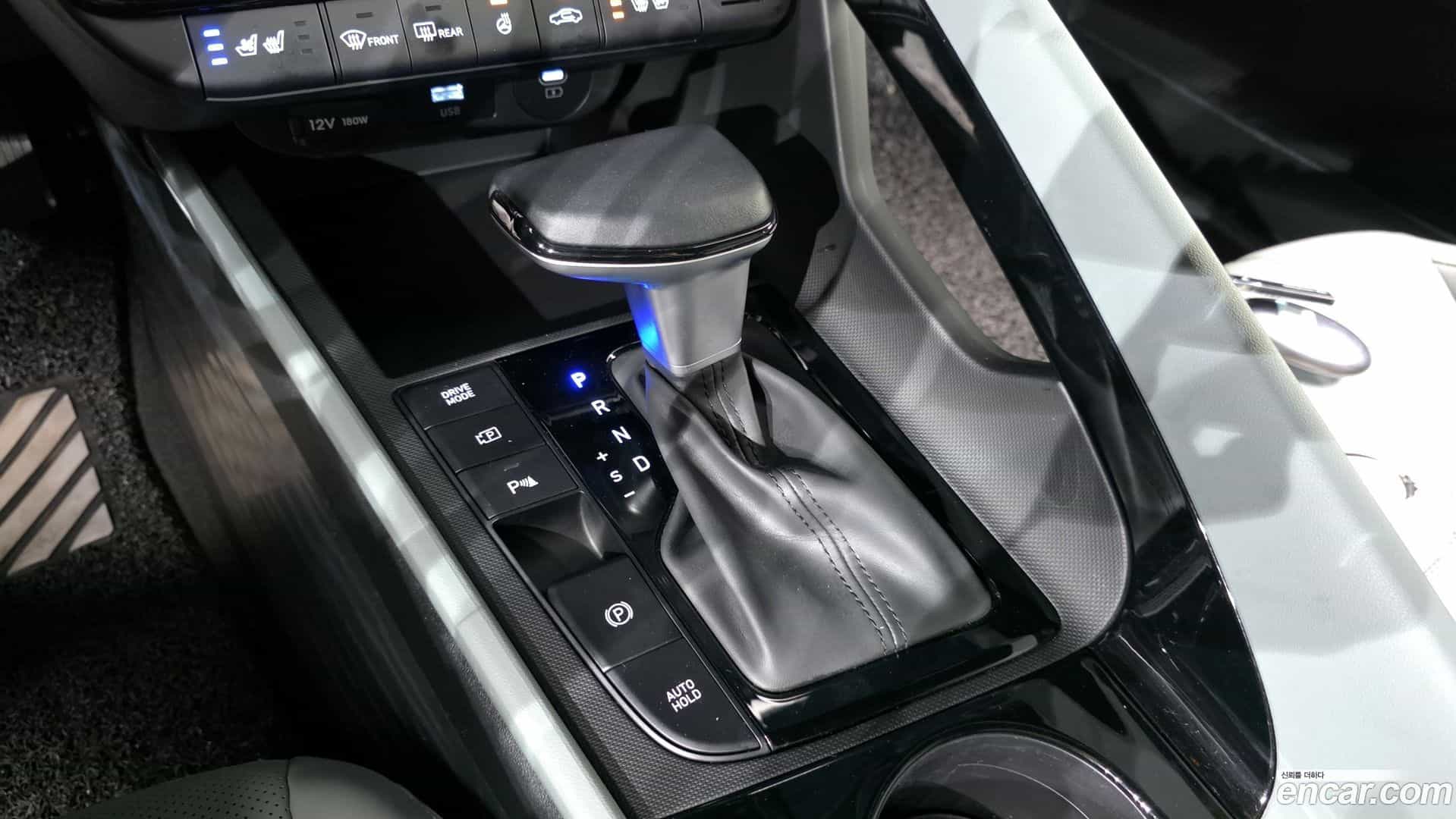 AVANTE Hyundai 2025.1-INNER-009