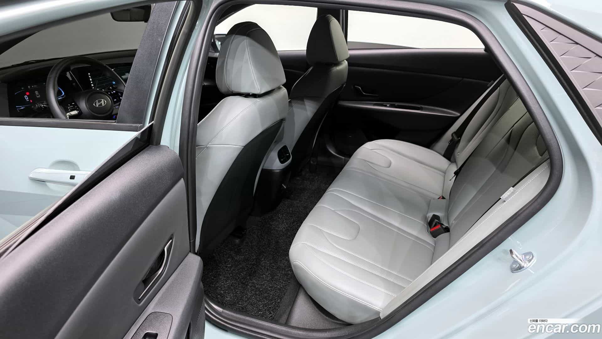 AVANTE Hyundai 2025.1-OPTION-016