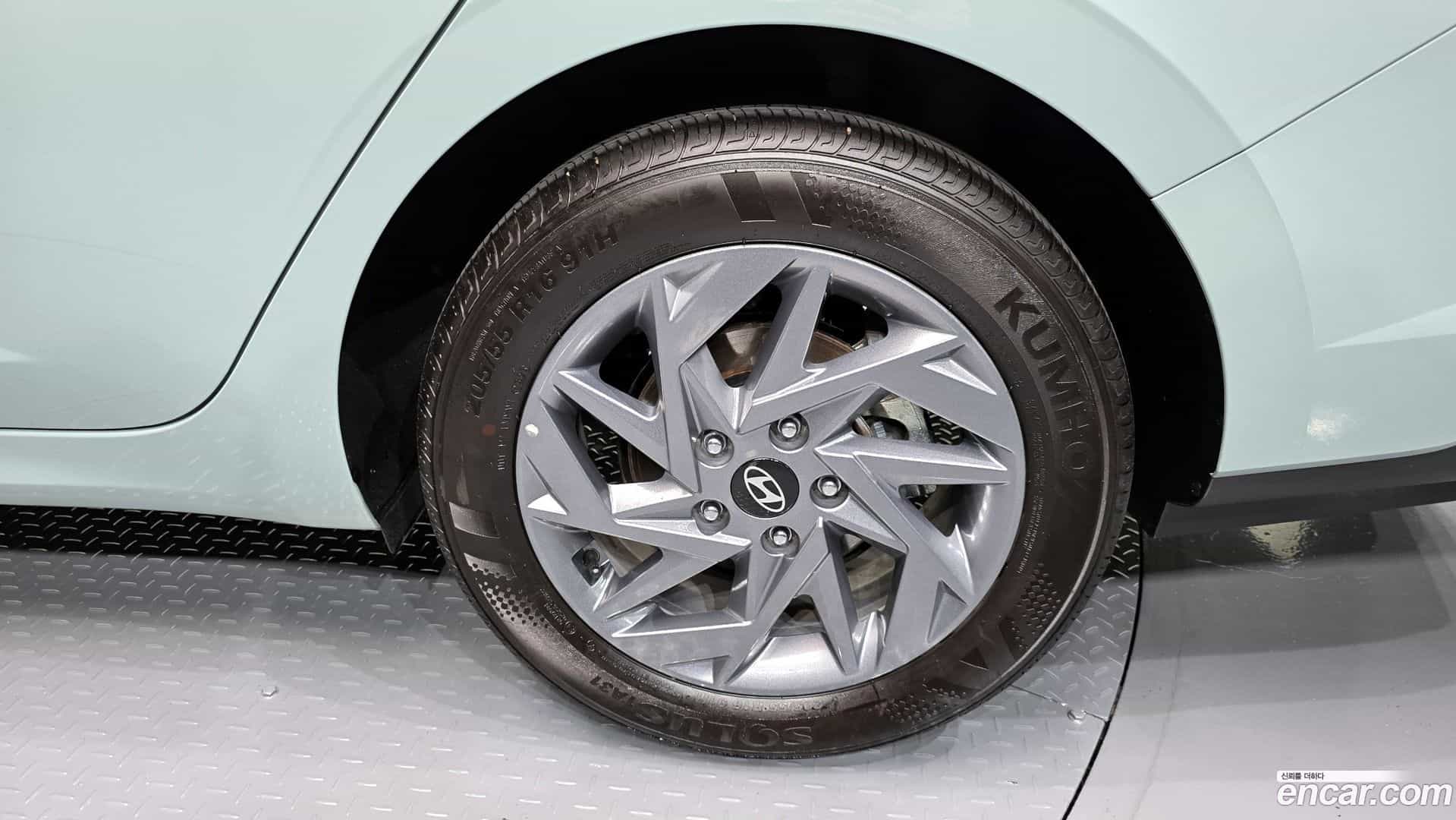 AVANTE Hyundai 2025.1-OUTER-031