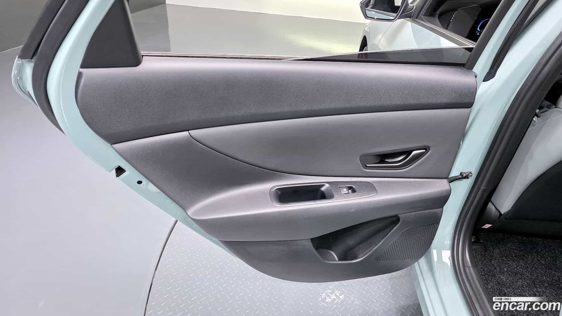 AVANTE Hyundai 2025.1-INNER-035