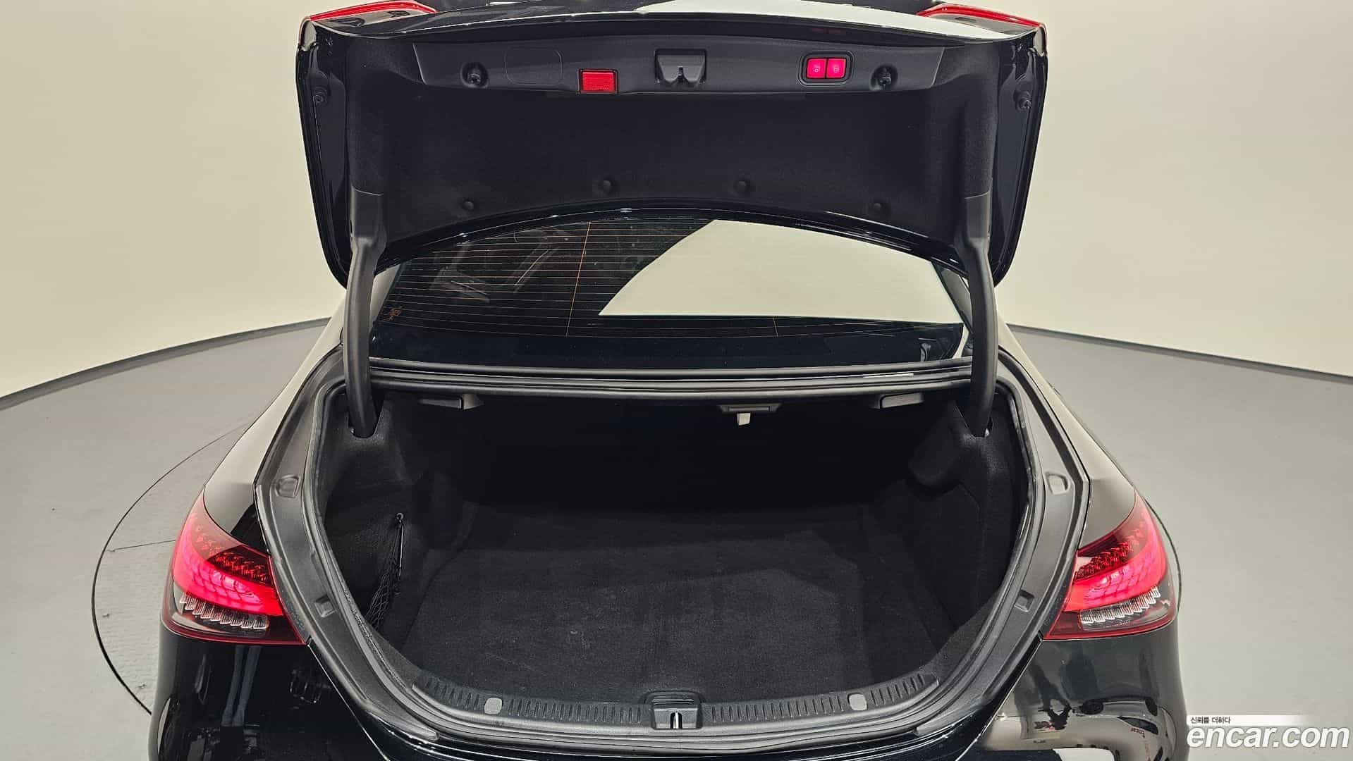 E-Class Mercedes-Benz 2021.4-OPTION-023