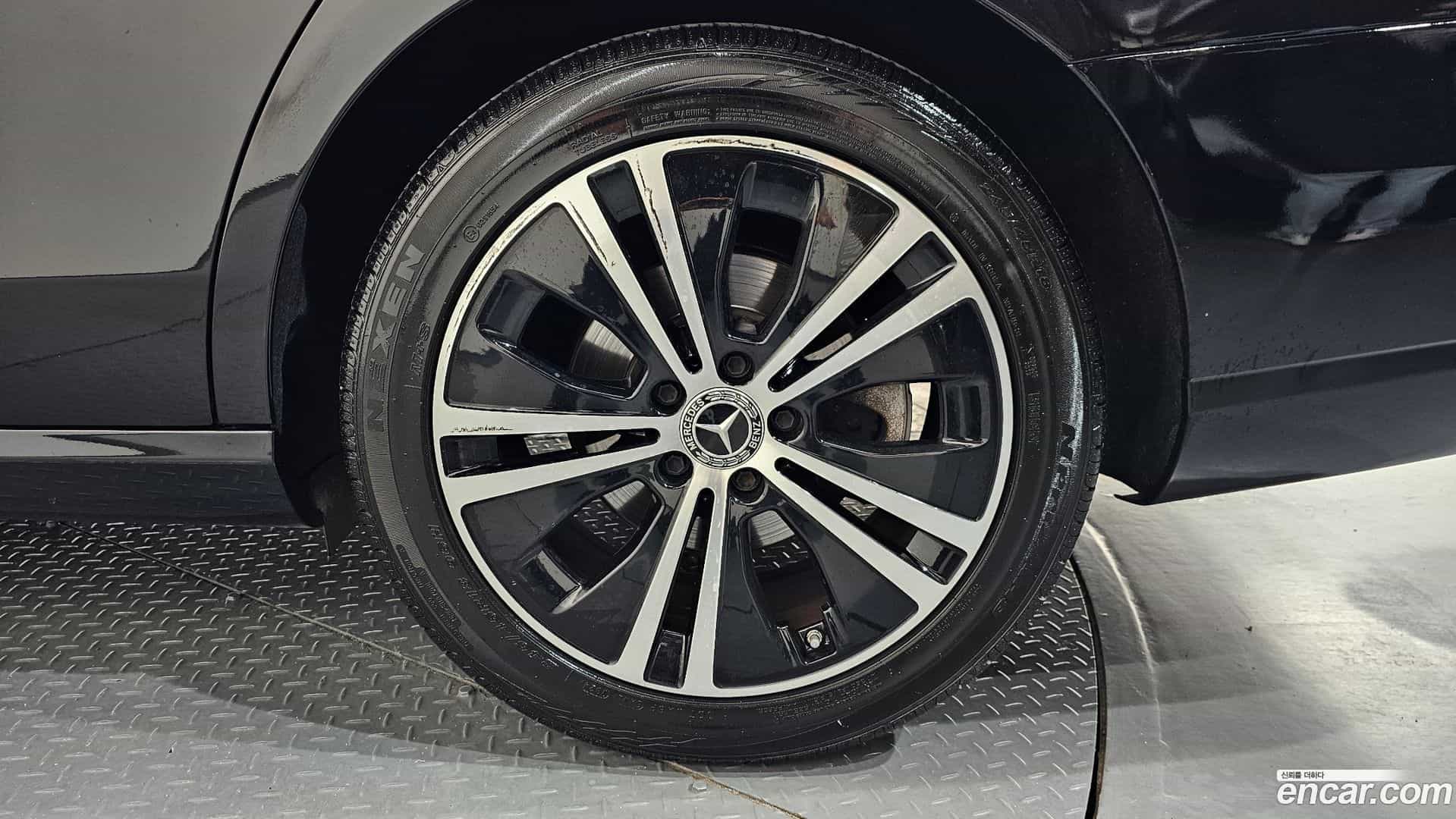 E-Class Mercedes-Benz 2021.4-OUTER-031
