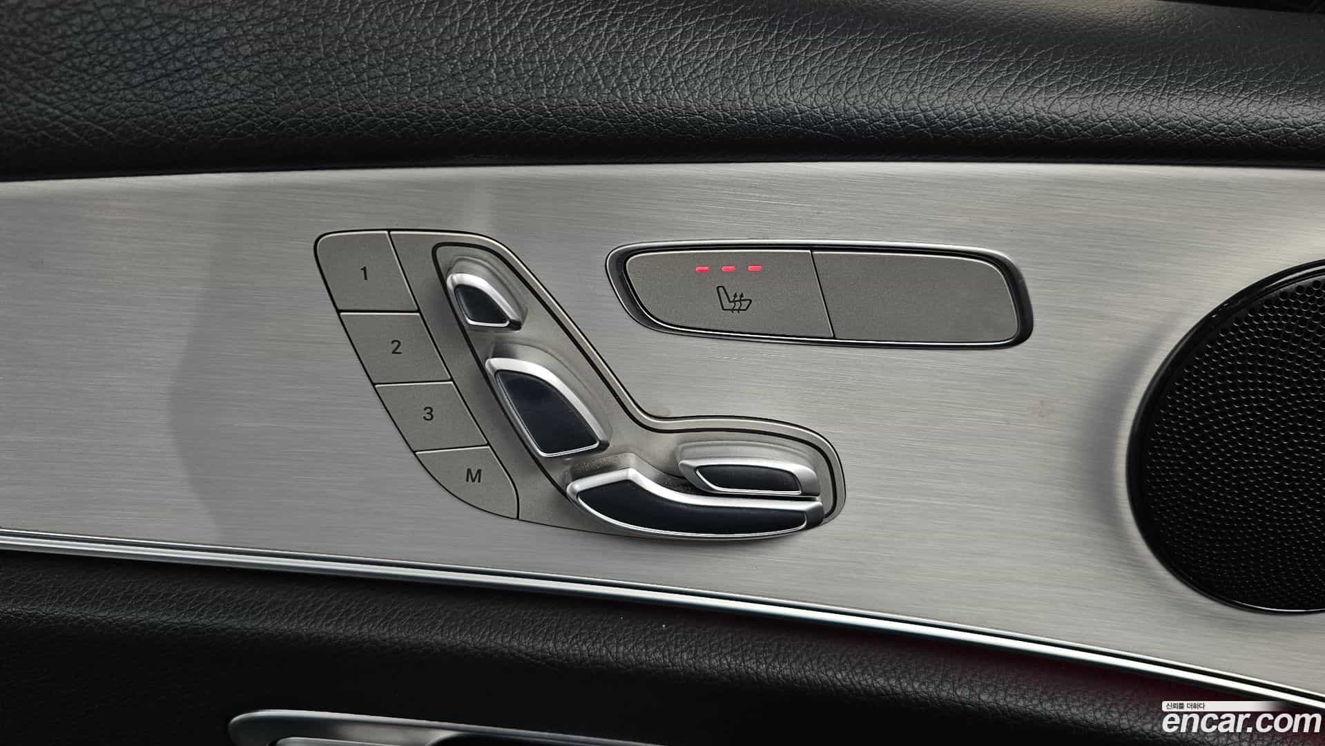 E-Class Mercedes-Benz 2021.4-OPTION-047