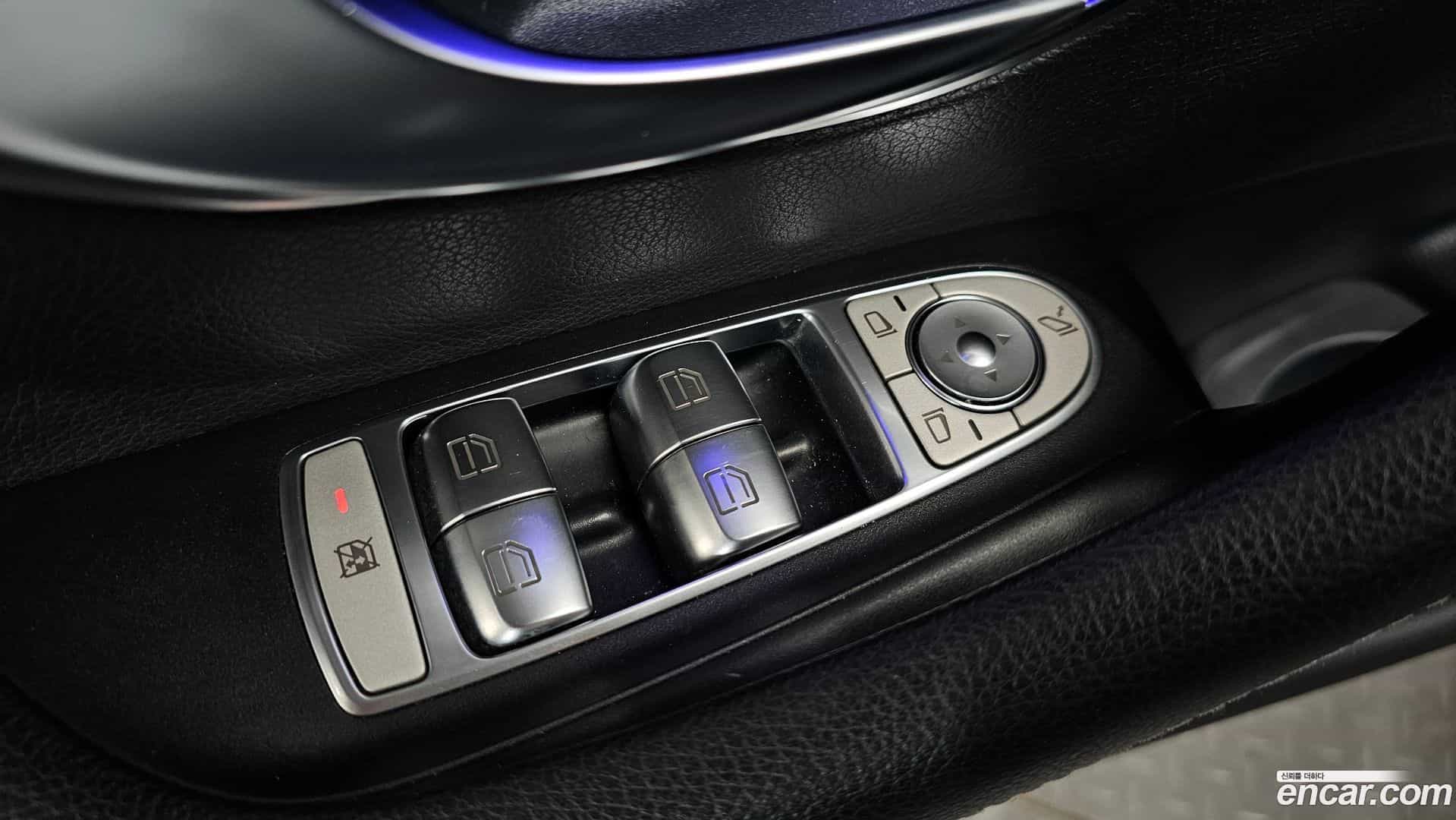E-Class Mercedes-Benz 2021.4-OPTION-048