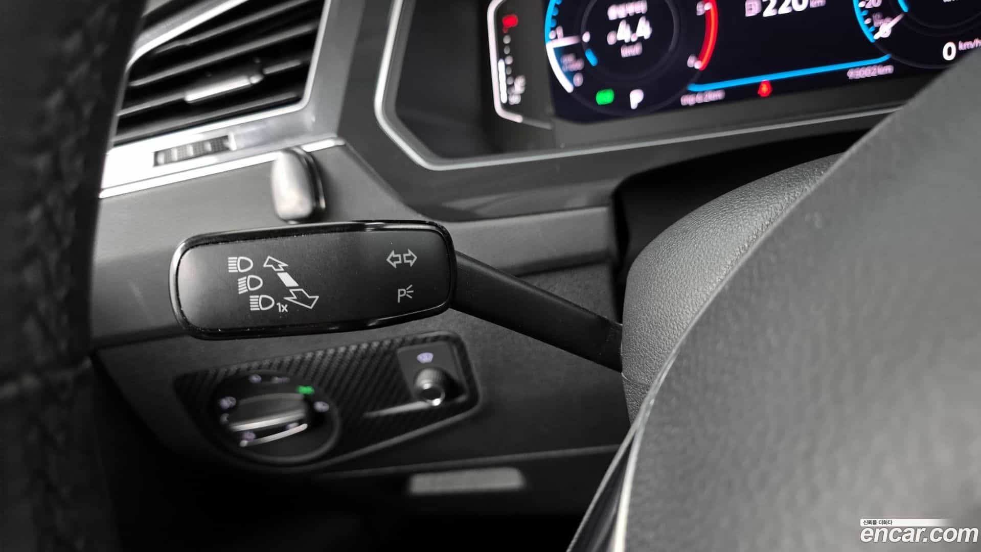 Tiguan Volkswagen 2020.6-OPTION-041