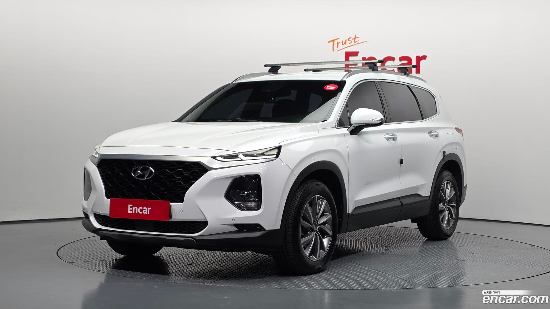 Main__Slider__Photo:Santafe Hyundai 2018.5-0