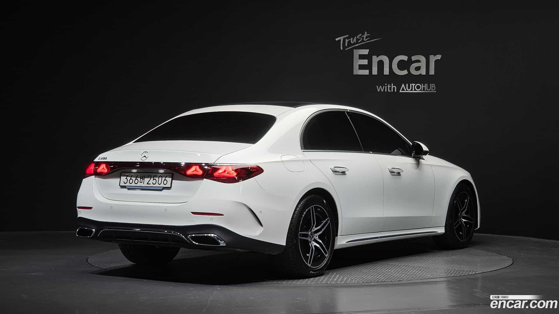 E-Class Mercedes-Benz 2025.9-OUTER-002