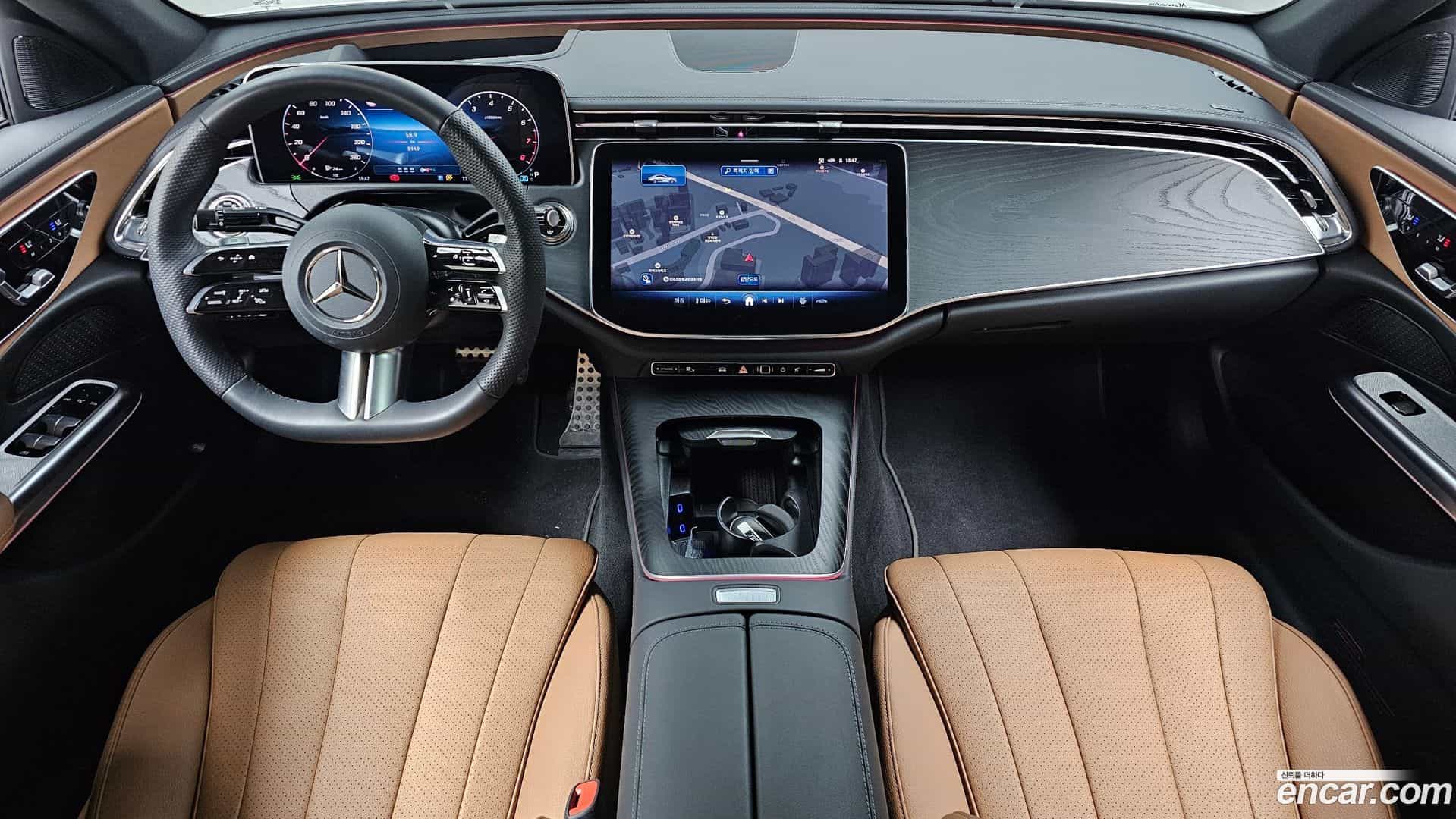 E-Class Mercedes-Benz 2025.9-INNER-007