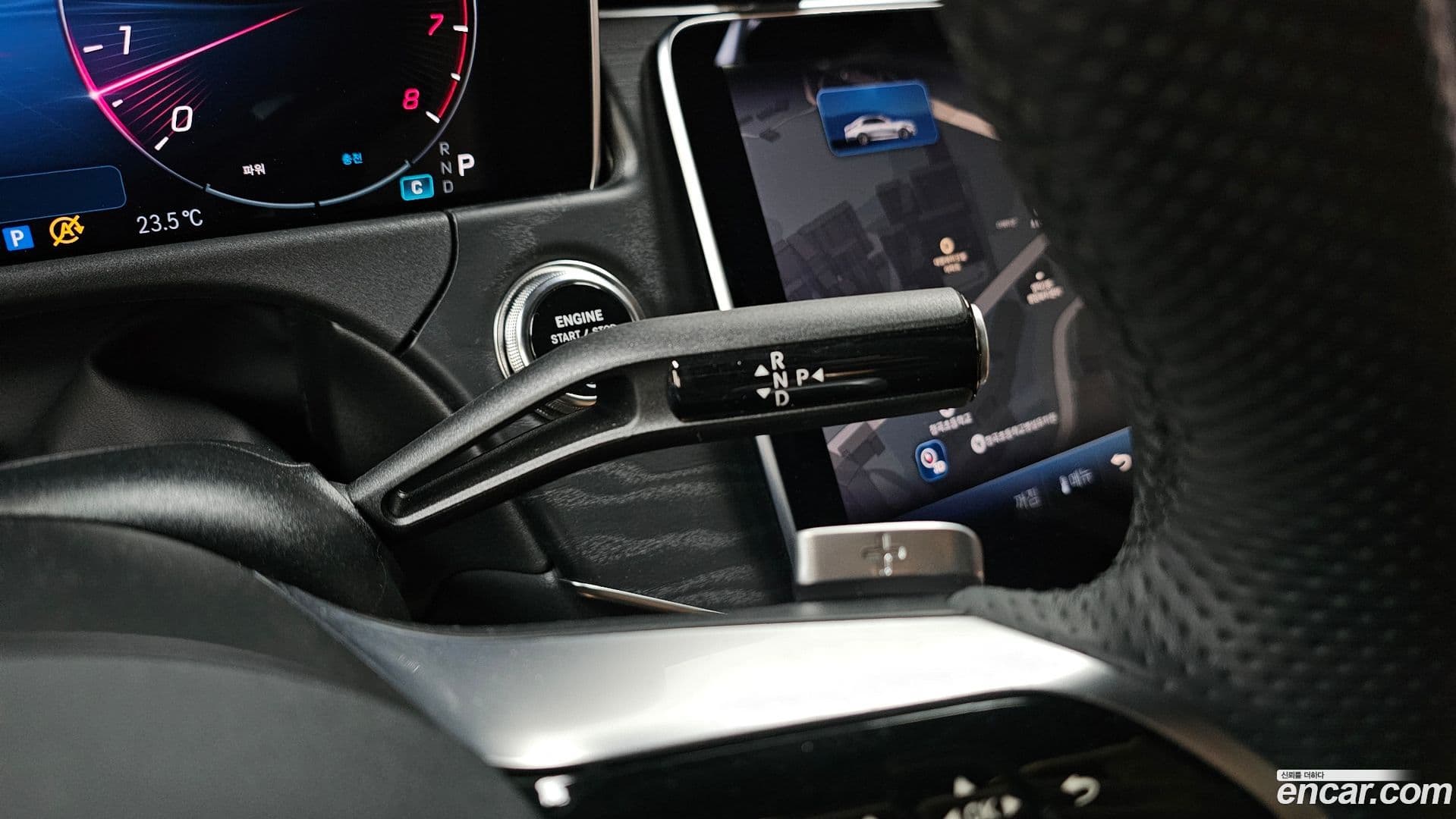 Main__Slider__Photo:E-Class Mercedes-Benz 2025.9-8