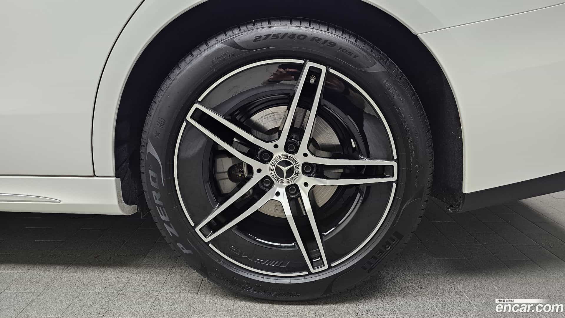 E-Class Mercedes-Benz 2025.9-OUTER-031