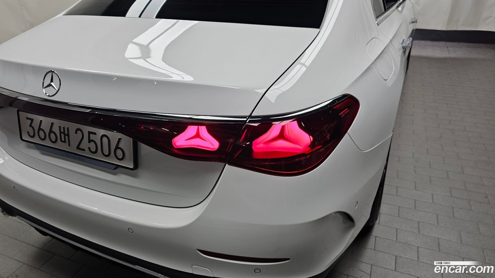 Main__Slider__Photo:E-Class Mercedes-Benz 2025.9-22