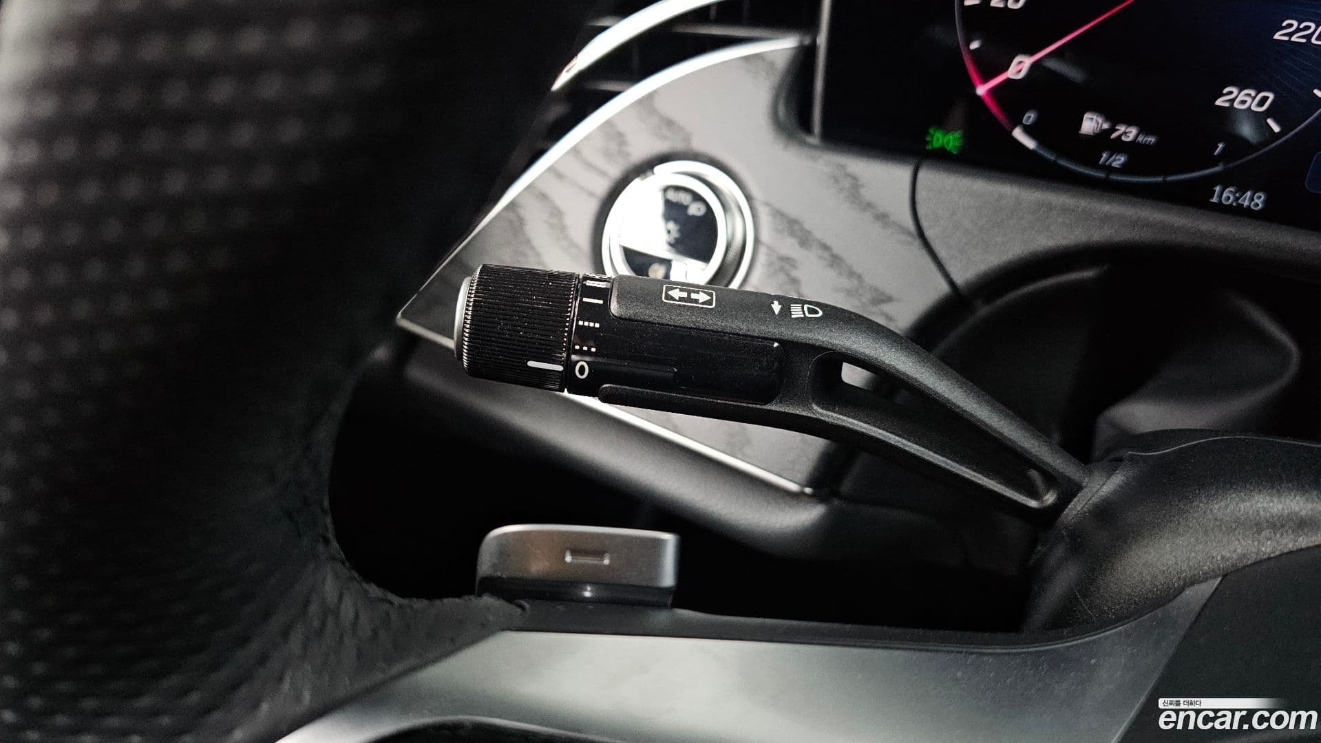 Main__Slider__Photo:E-Class Mercedes-Benz 2025.9-26