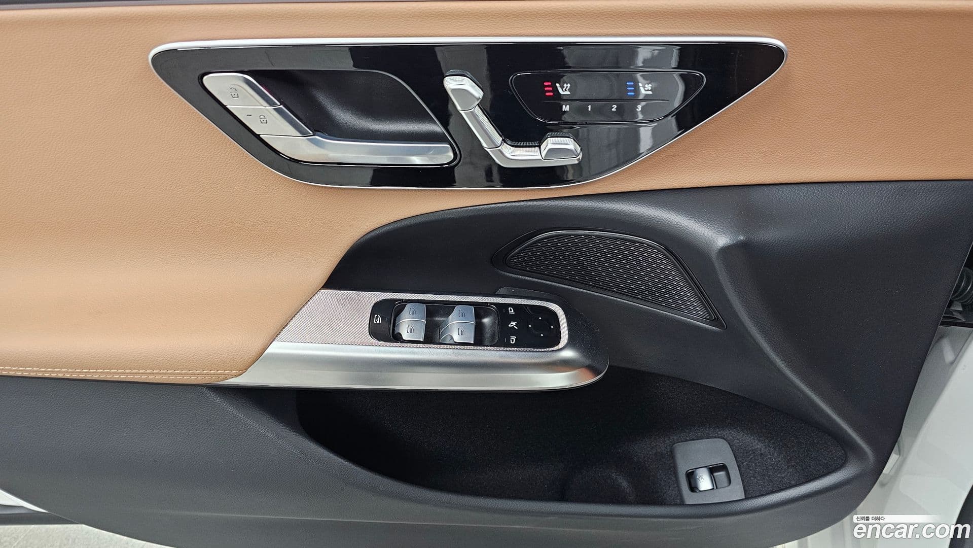 Main__Slider__Photo:E-Class Mercedes-Benz 2025.9-27