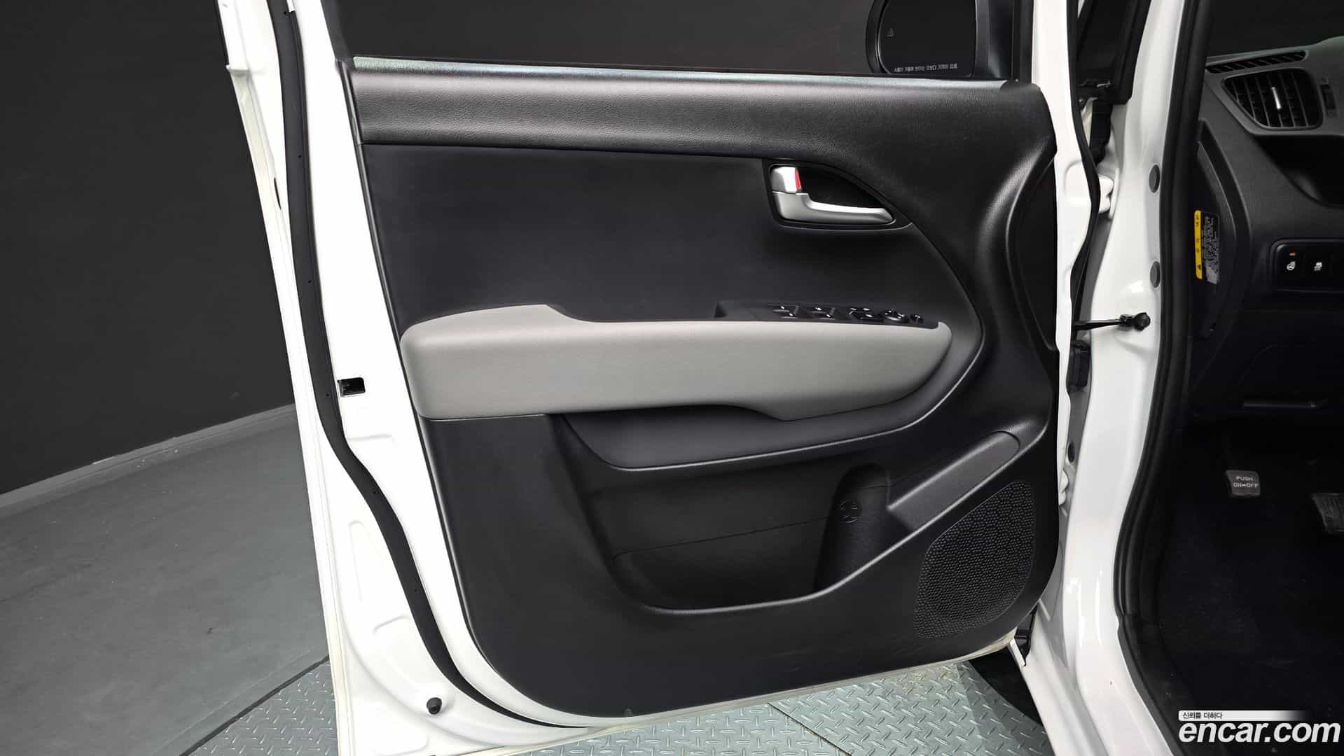 RAY Kia 2023.11-INNER-034