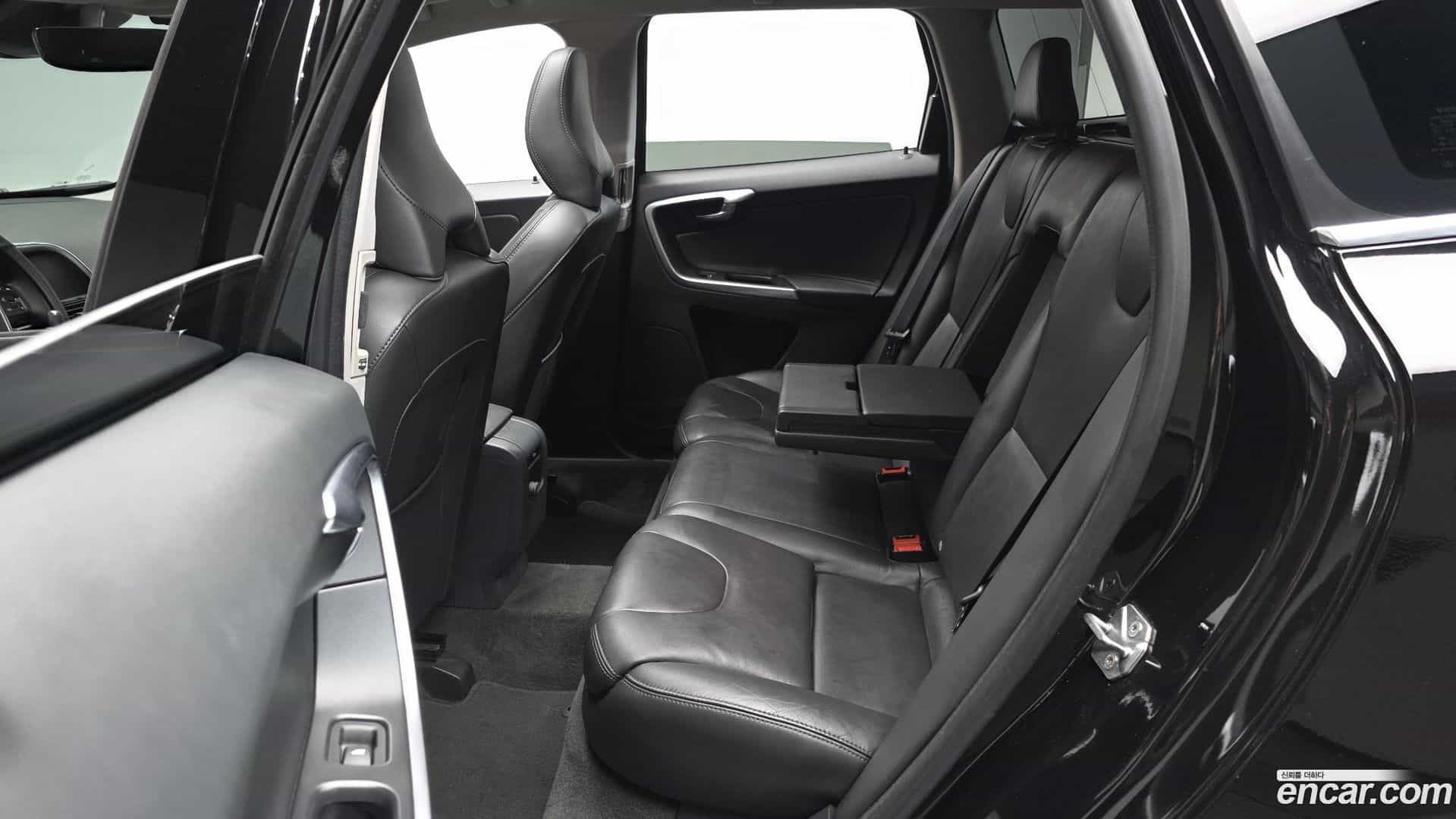XC60 Volvo 2017.3-OPTION-015
