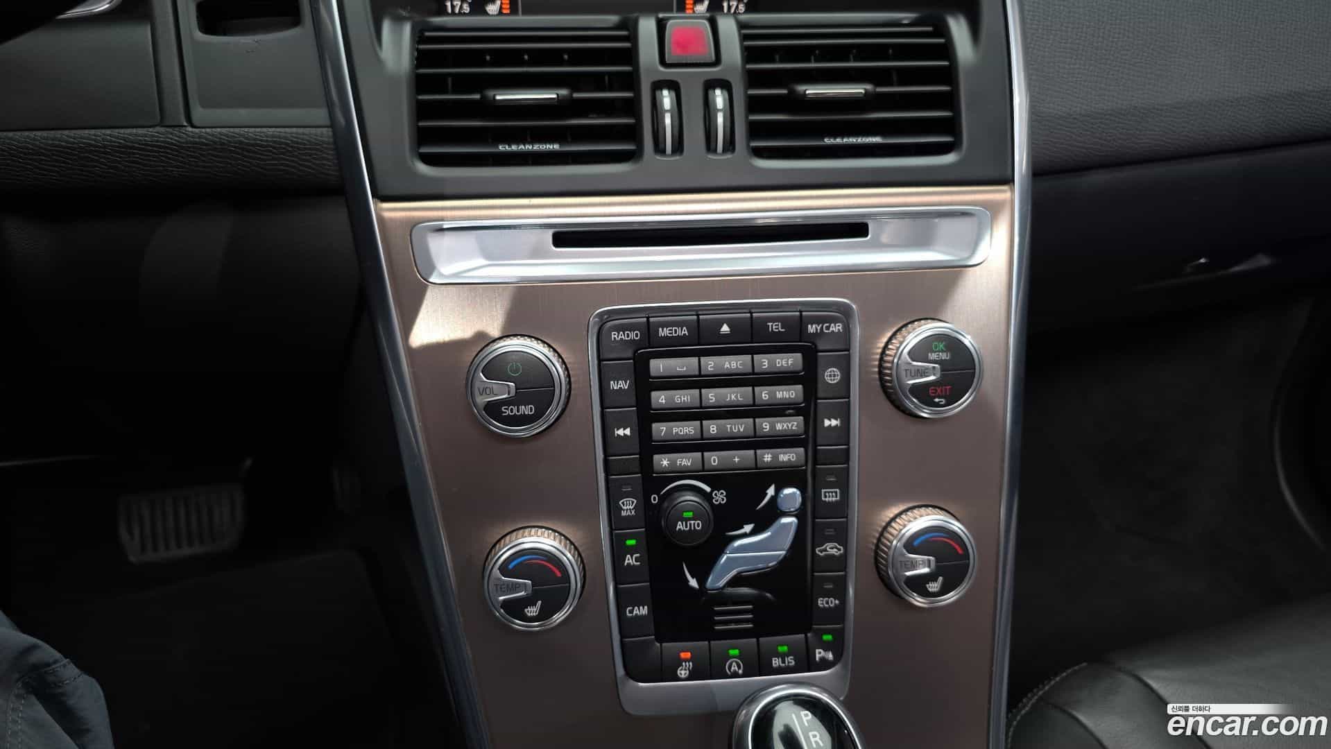 XC60 Volvo 2017.3-OPTION-021