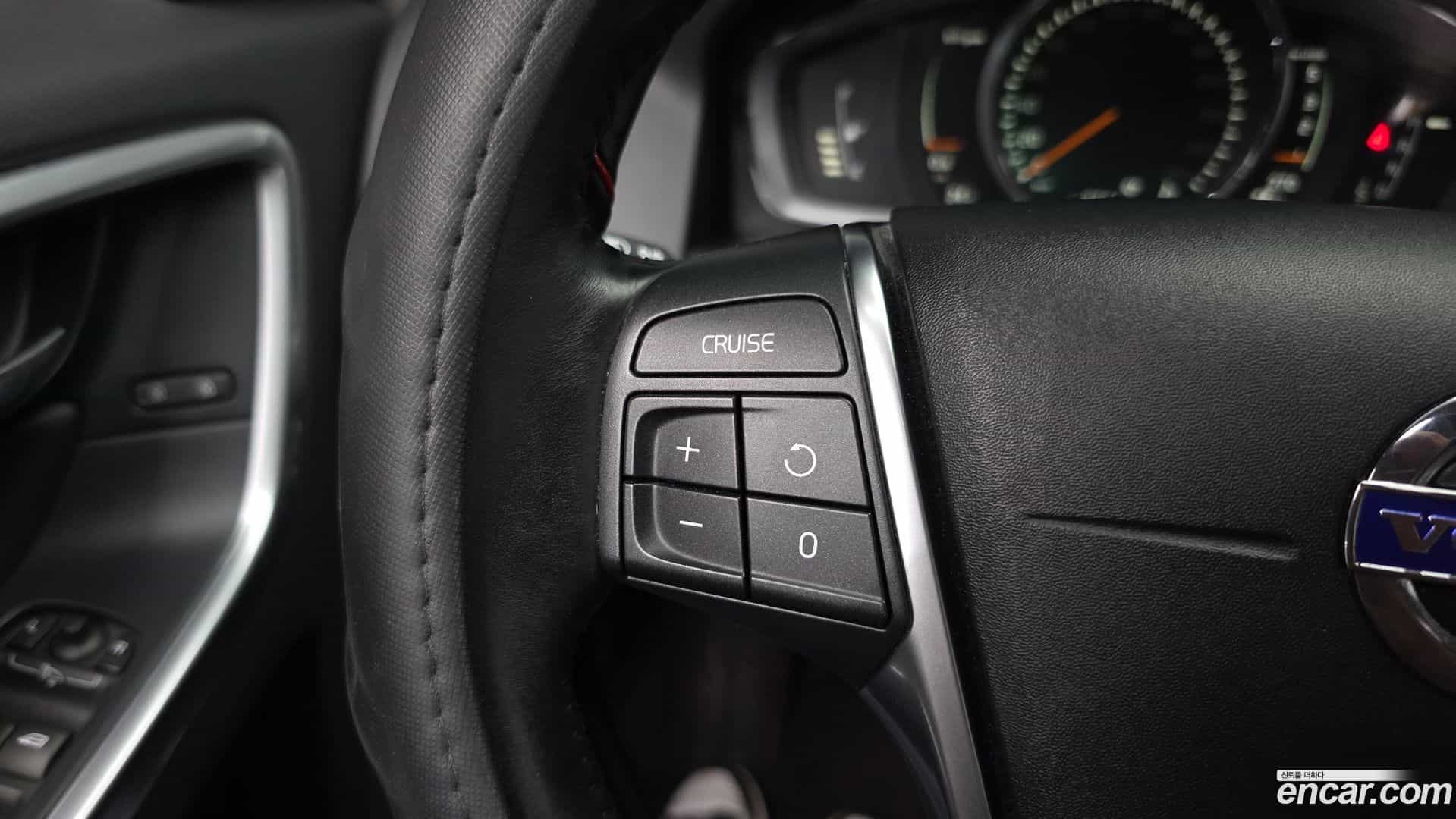XC60 Volvo 2017.3-OPTION-041