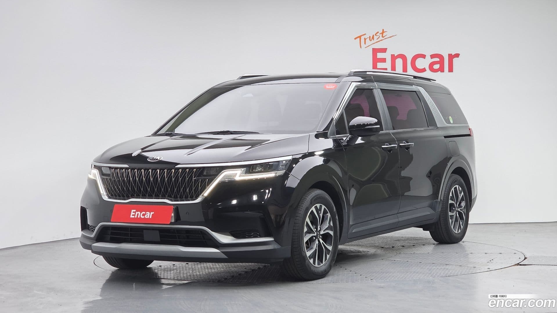 Main__Slider__Photo:Canival Kia 2020.10-0