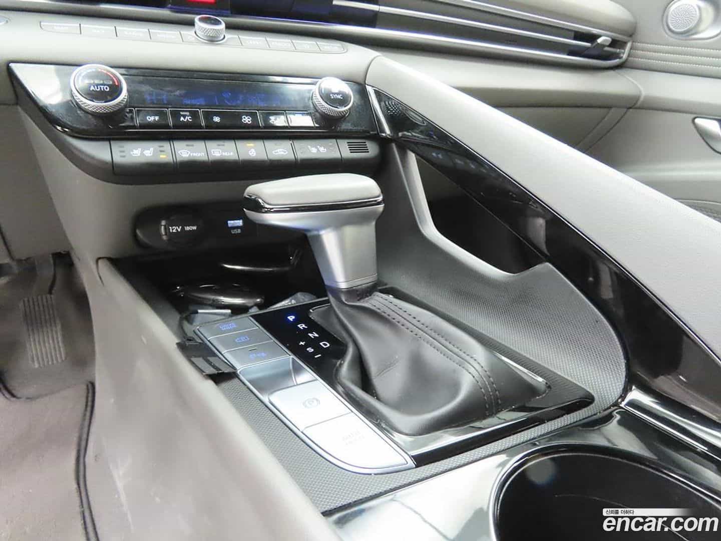 AVANTE Hyundai 2024.3-INNER-009